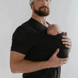 SnugNest draagshirt – innovatief unisex shirt dat ouder en baby dichtbij houdt, ergonomisch design van ademende stof voor comfort en bonding.