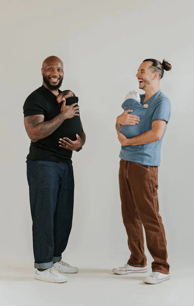SnugNest draagshirt – innovatief unisex shirt dat ouder en baby dichtbij houdt, ergonomisch design van ademende stof voor comfort en bonding.