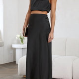 Elegante Satijnen Maxi Jurk met Hoge Hals en Mouwloos Design