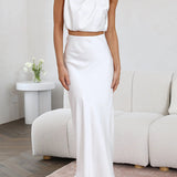 Elegante Satijnen Maxi Jurk met Hoge Hals en Mouwloos Design